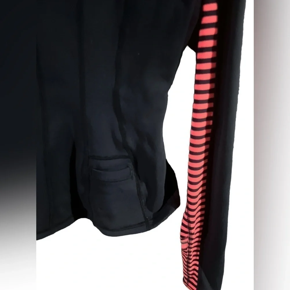 EUC Lululemon Run: U-Turn Pullover Light Flare Inkwell Classic Stripe Sz 6/8